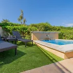 Charming A C House 2br 4p -