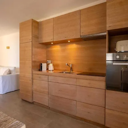 Apartment Charming A C House 2br 4p -