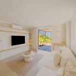 Charming A C House 2br 4p - *