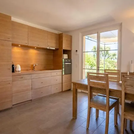 Charming A C House 2br 4p - Lägenhet