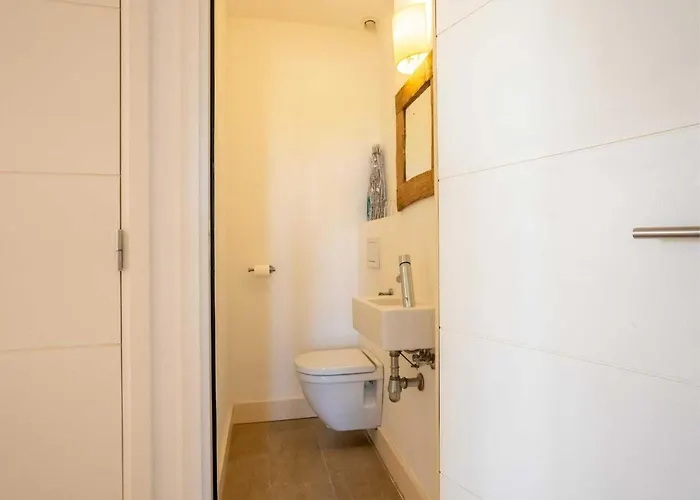 Appartement Charming A C House 2br 4p -